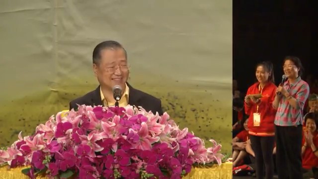 535 视频:女士从事知识研究工作 前世积福从商有财运 脚大拇指骨头凸出--20160911 洛杉矶