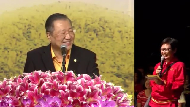 538 视频:老伯前世积德 此生乐善好施 故为长寿--20160918 纽约