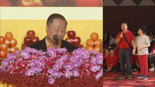 573 视频:师父当场加持问题男孩 男孩双手合十顶礼 201612吉隆坡