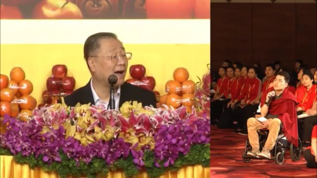 571 视频:男孩多年坐轮椅 气量小 网上不能乱看--20161224 吉隆坡