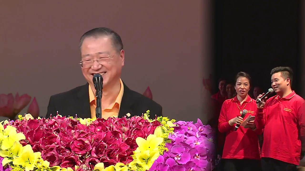 680 视频:小伙爱出头,听人夸奖找不到北;妈妈性格厉害,管住小伙--20171001法国巴黎