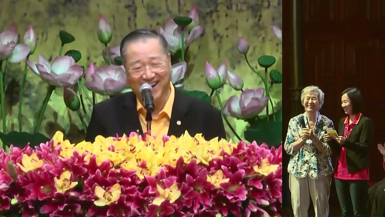 696 视频:老妈妈心疼儿子离婚,师父点拨儿子性格孤僻,害怕女人,如今离婚被前妻卷走房子,经济不佳--20180211澳大利亚 悉尼