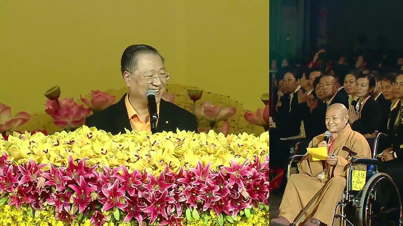 723 视频:师父开示比丘尼半路出家,过去世从天上弥勒菩萨身边童子来到人间,师父点拨助其成道--20180519新加坡