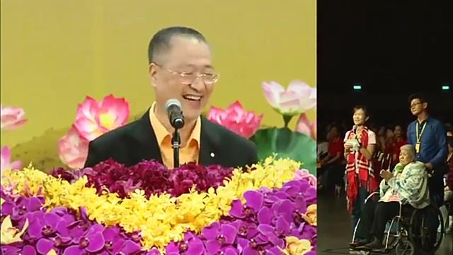 786 视频:师父神奇看出老妈妈实际出生年月日,点出老太年轻时候喝酒导致肝脏受损—20190511新加坡